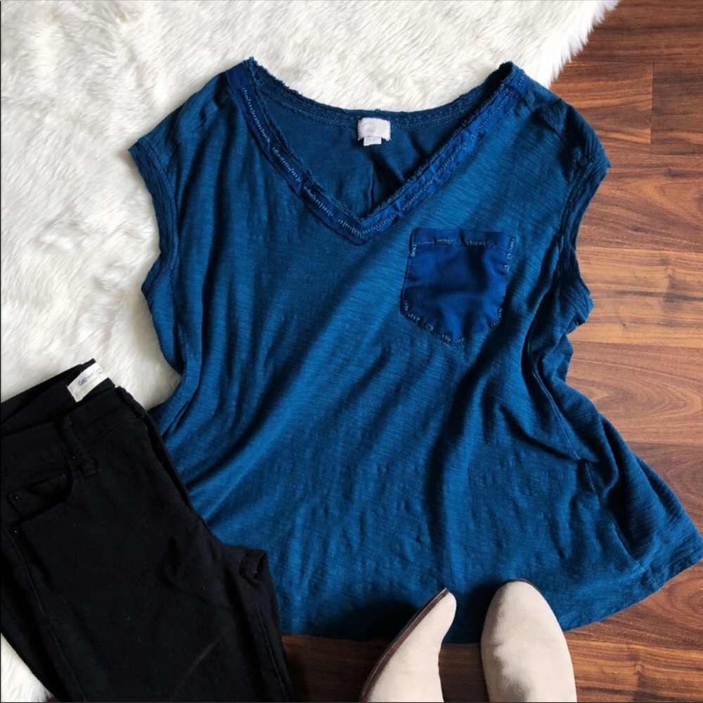 Anthropologie Postmark V-neck pocket Tee shirt